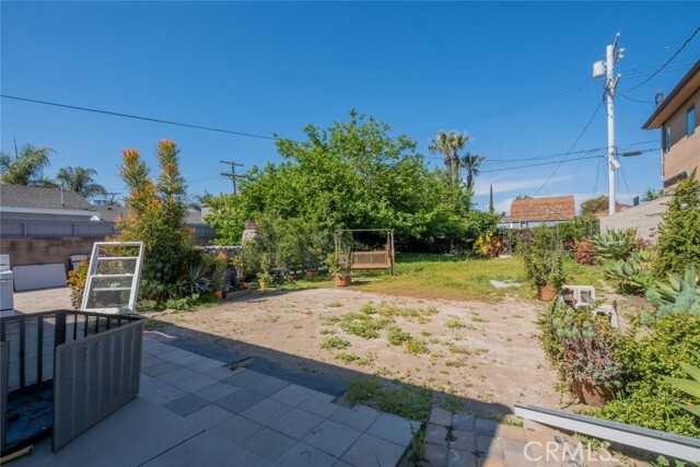 Building Photo - 6529 Kraft Ave