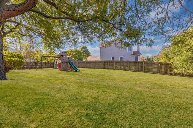 Building Photo - 227 Beaver Creek Dr