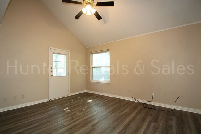 Building Photo - Two Story Willowsprings Home