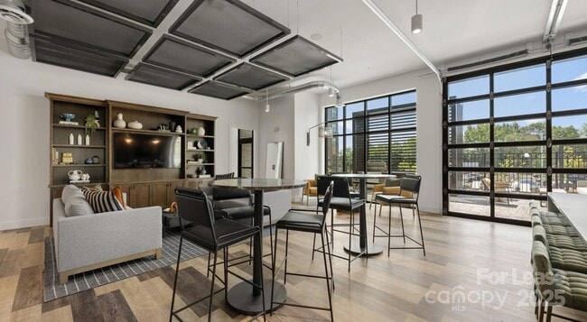 Building Photo - 2314 Berryhill Rd