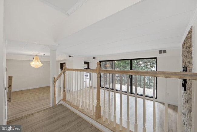 Building Photo - 124 Roberts Ln