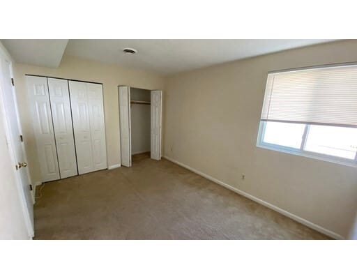 Building Photo - 205 Lake St