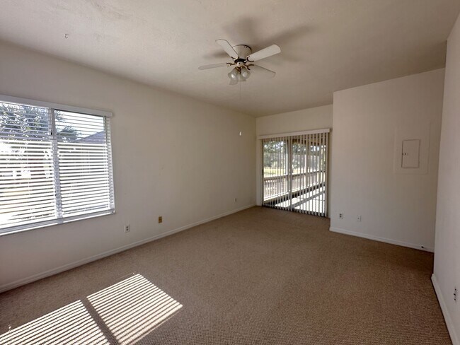 Building Photo - 2 Bedroom 2 Bath in Plantation Bay in Ormond Beach