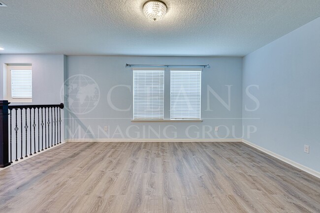 Building Photo - Spacious 4 Bedroom Home with Loft – Prime ...