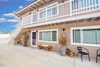 Building Photo - East Side Gem