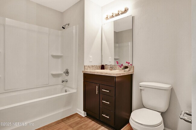 Building Photo - 6033 Carolines Ct