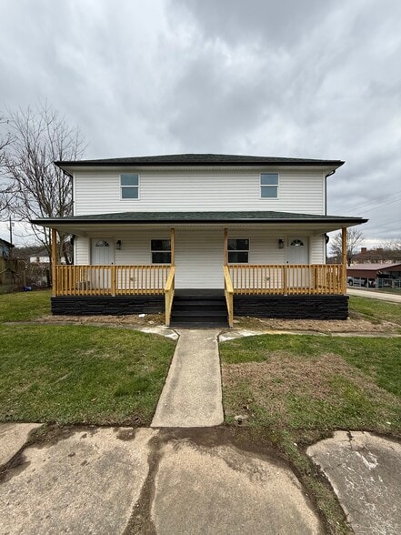 Primary Photo - 421 2nd St