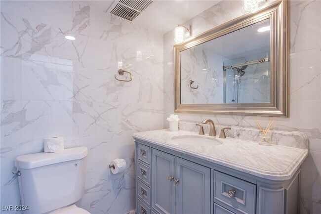 Building Photo - 3111 Bel Air Dr