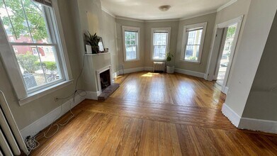 Building Photo - 409 Highland Ave