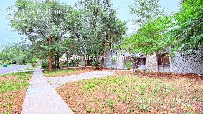 Building Photo - 909 Gazell Trail