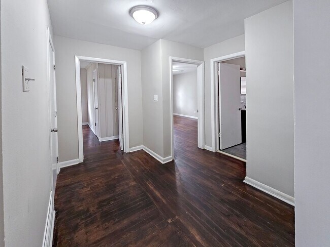 Building Photo - 4-Bedroom Ranch in the Heart of Atlanta – ...