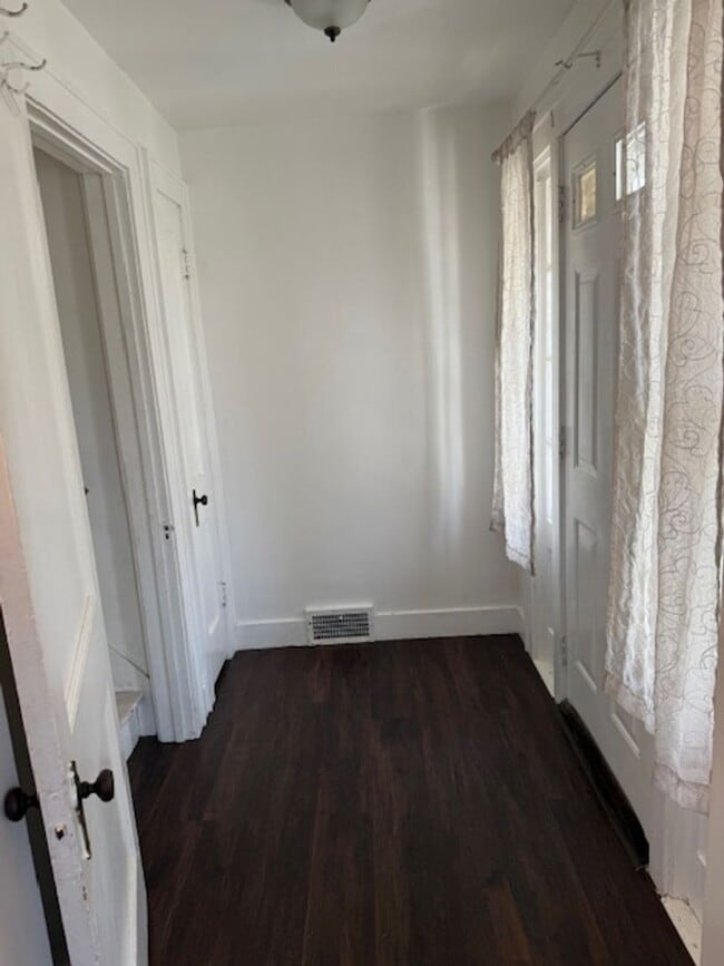 Building Photo - Make this your home 4Bedroom 2 bath home with one car garage $1550 per month