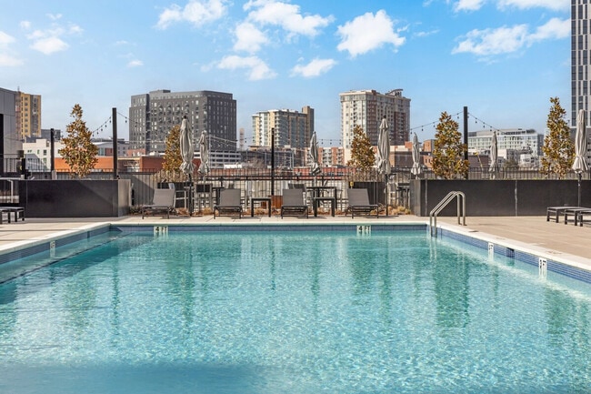 Building Photo - 516 Lea Ave