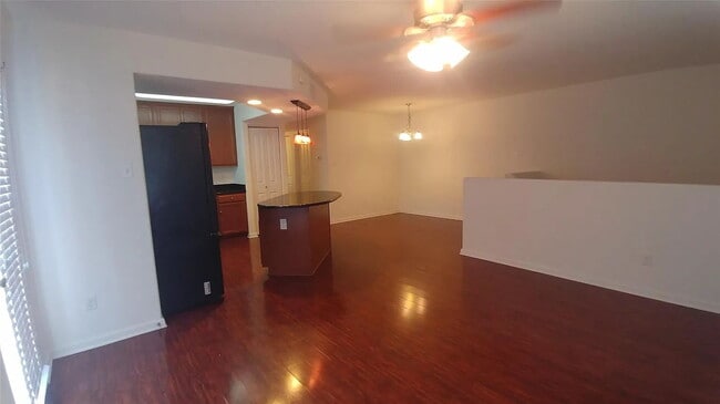 Building Photo - "Spacious 2-Bed, 2-Bath Condo Retreat in San Marcos – 1682 Sq Ft of Modern Living!"