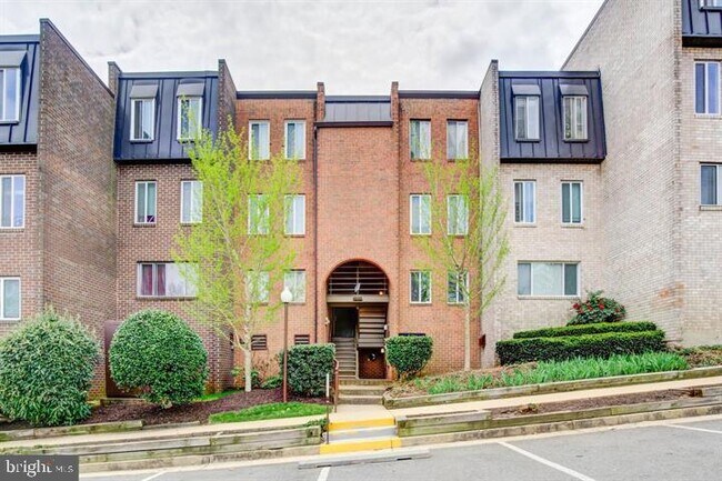 Building Photo - 5009 7th Rd S