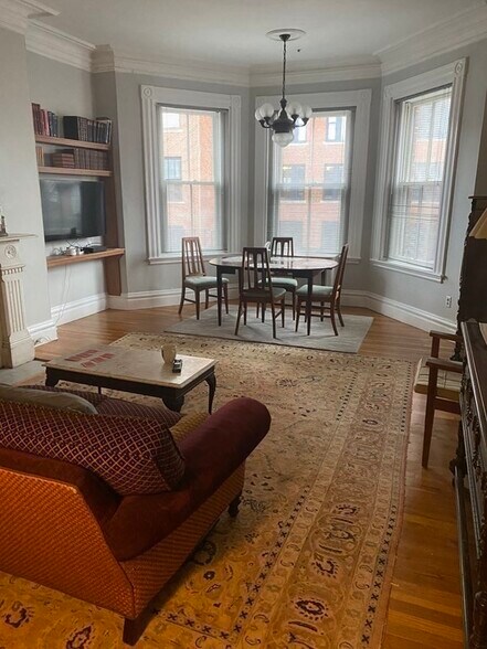 Building Photo - 143 Commonwealth Ave