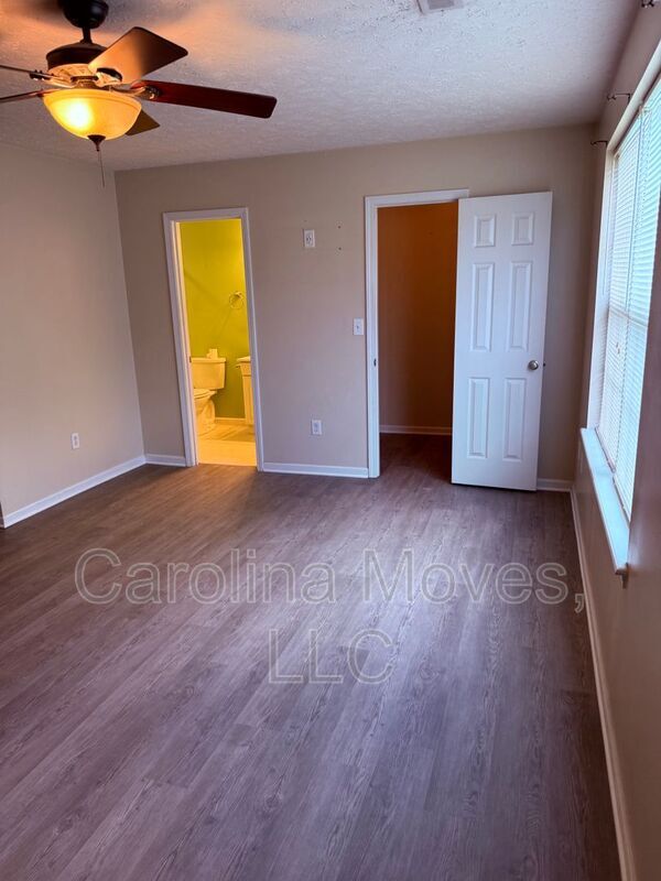 Building Photo - 600 Uneeda Ct