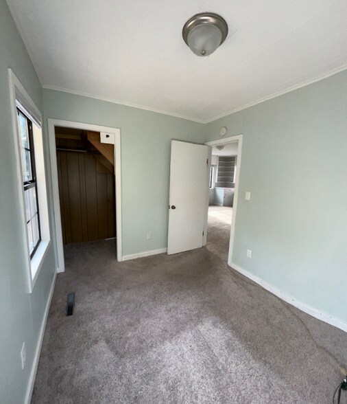 Building Photo - 1411 Portland Ave