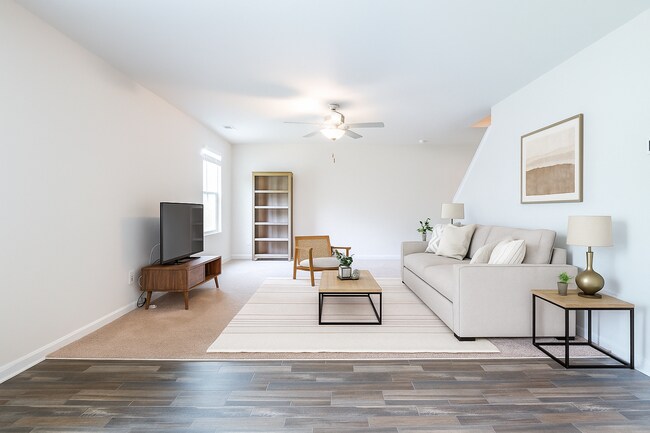 Building Photo - 551 Poppleton Dr