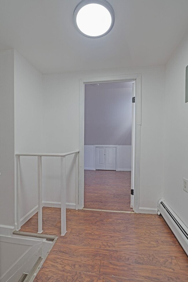 Building Photo - 337 Summit Ave