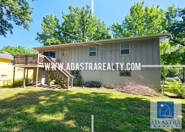 Building Photo - Updated 3 Bed 2 Bath Home in Kansas City-Coming SOON!!