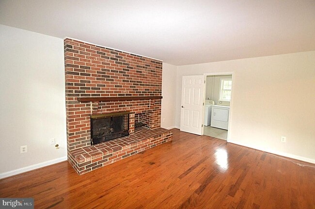 Building Photo - 13145 Melville Ln