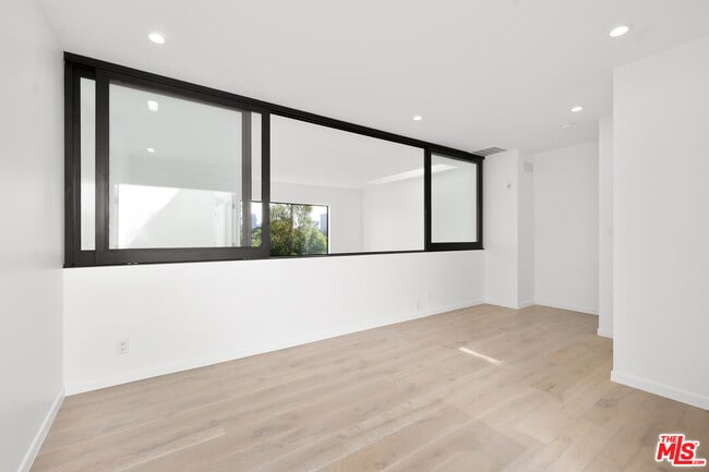 Building Photo - 1401 Camden Ave