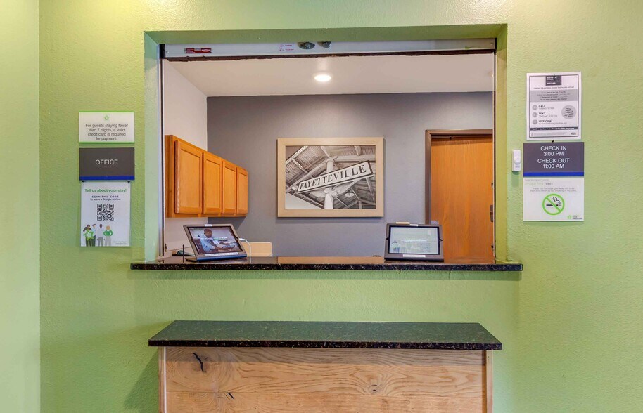 Building Photo - Furnished Studio-Fayetteville
