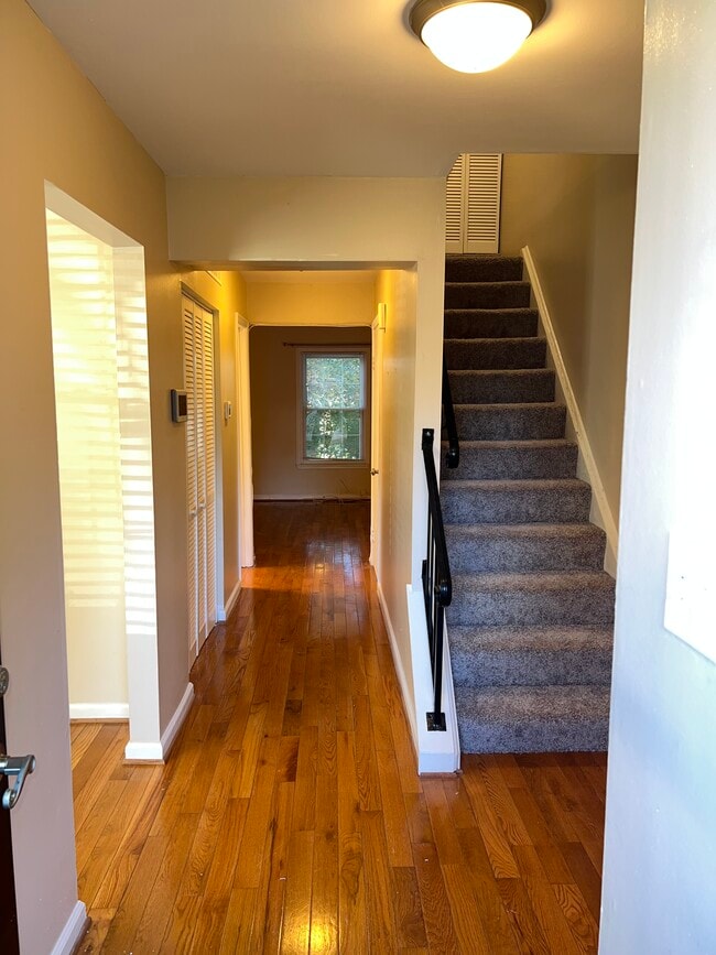 Building Photo - 2136 Catskill St