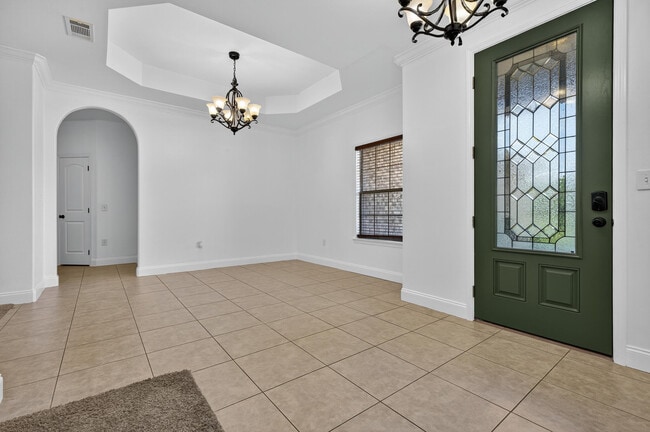 Building Photo - 603 Red Fern Rd
