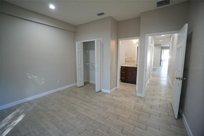 Building Photo - 4210 N Coolidge Ave