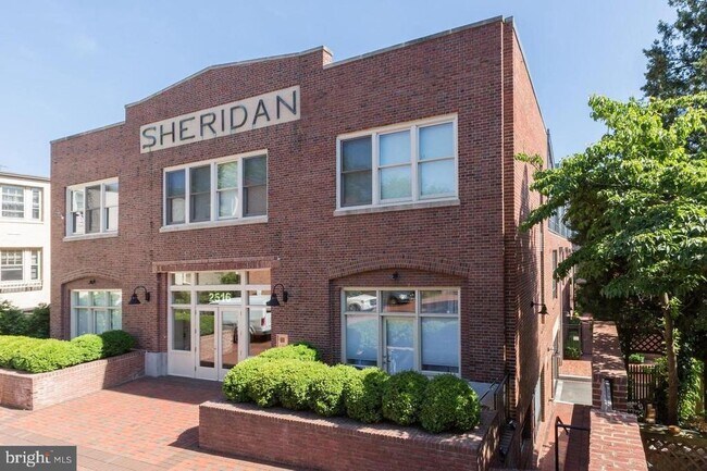 Building Photo - 2516 Q St NW
