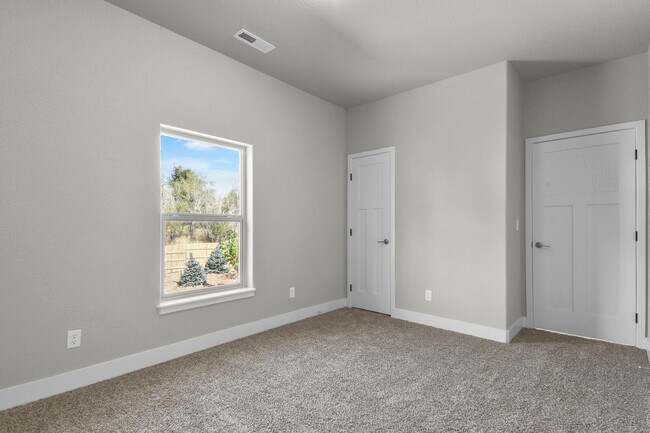 Building Photo - 5380 N Union Blvd