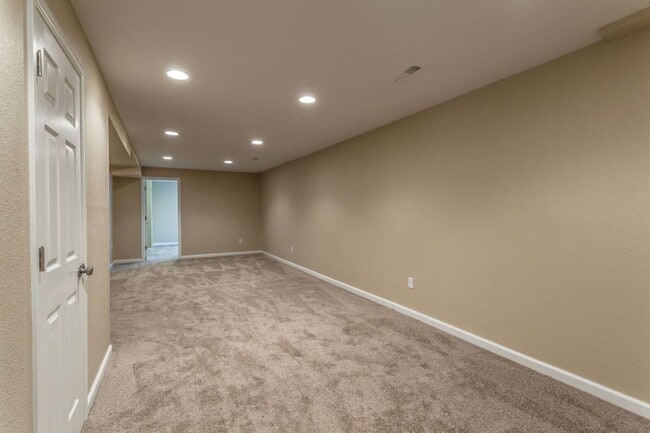 Building Photo - 2362 Calcite St