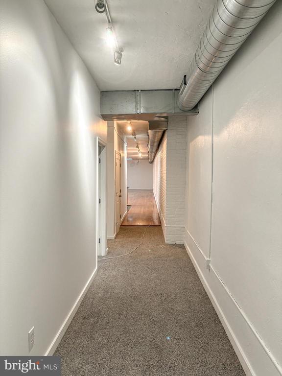 Building Photo - 212 Race St