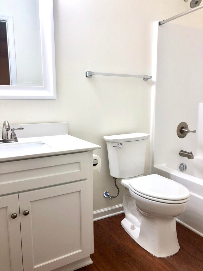 Building Photo - 2703 River Ridge Ct