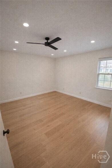 Building Photo - 63 Navigator Ln