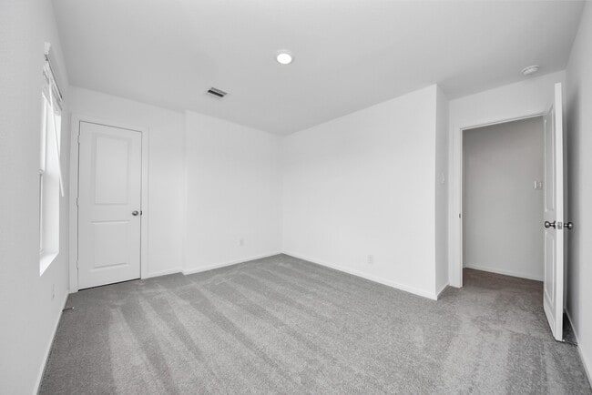 Building Photo - 1134 Blue Stone Dr