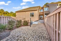 Building Photo - 4000 Fairway Lakes Dr