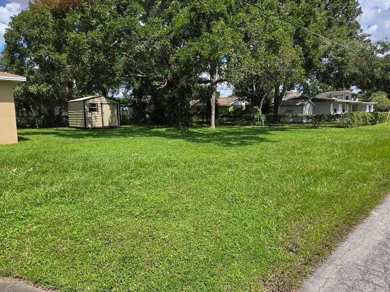 Building Photo - 803 N Gomez Ave