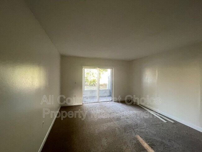 Building Photo - 10800 US Hwy 19 N