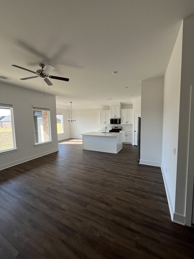 Building Photo - 495 W Gosling Isle