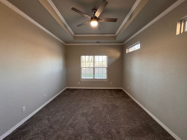 Building Photo - Immaculate 4 bedroom 2 bath in Jenks!