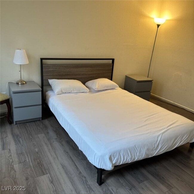 Primary Photo - 4650 Koval Ln