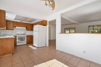 Building Photo - Immaculate, newly updated 3-bedroom, 2 bat...