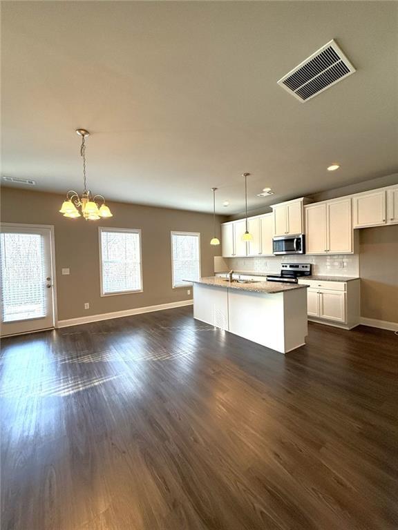 Building Photo - 827 Wellford Ave