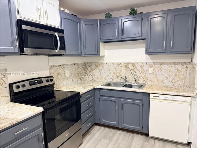 Building Photo - 1320 N 69th Way