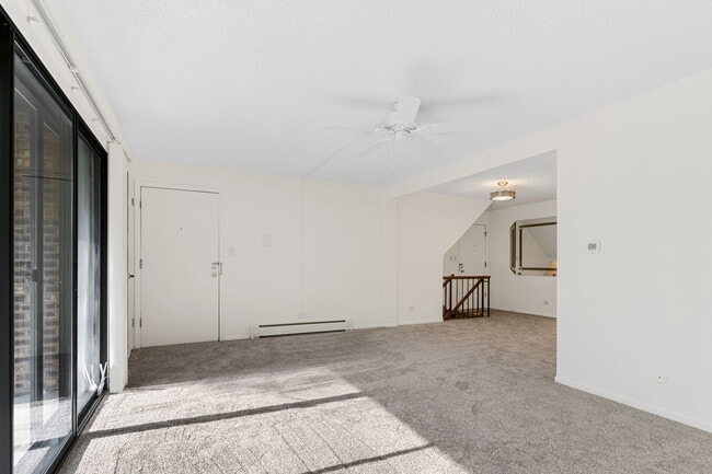 Building Photo - 15128 Quail Hollow Dr
