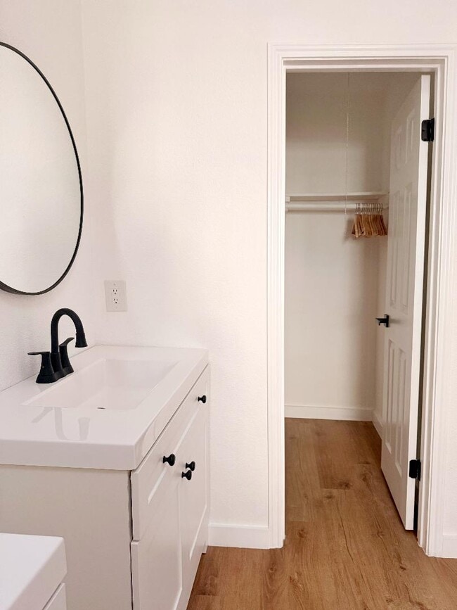 Building Photo - 1706 Woodwind Ln