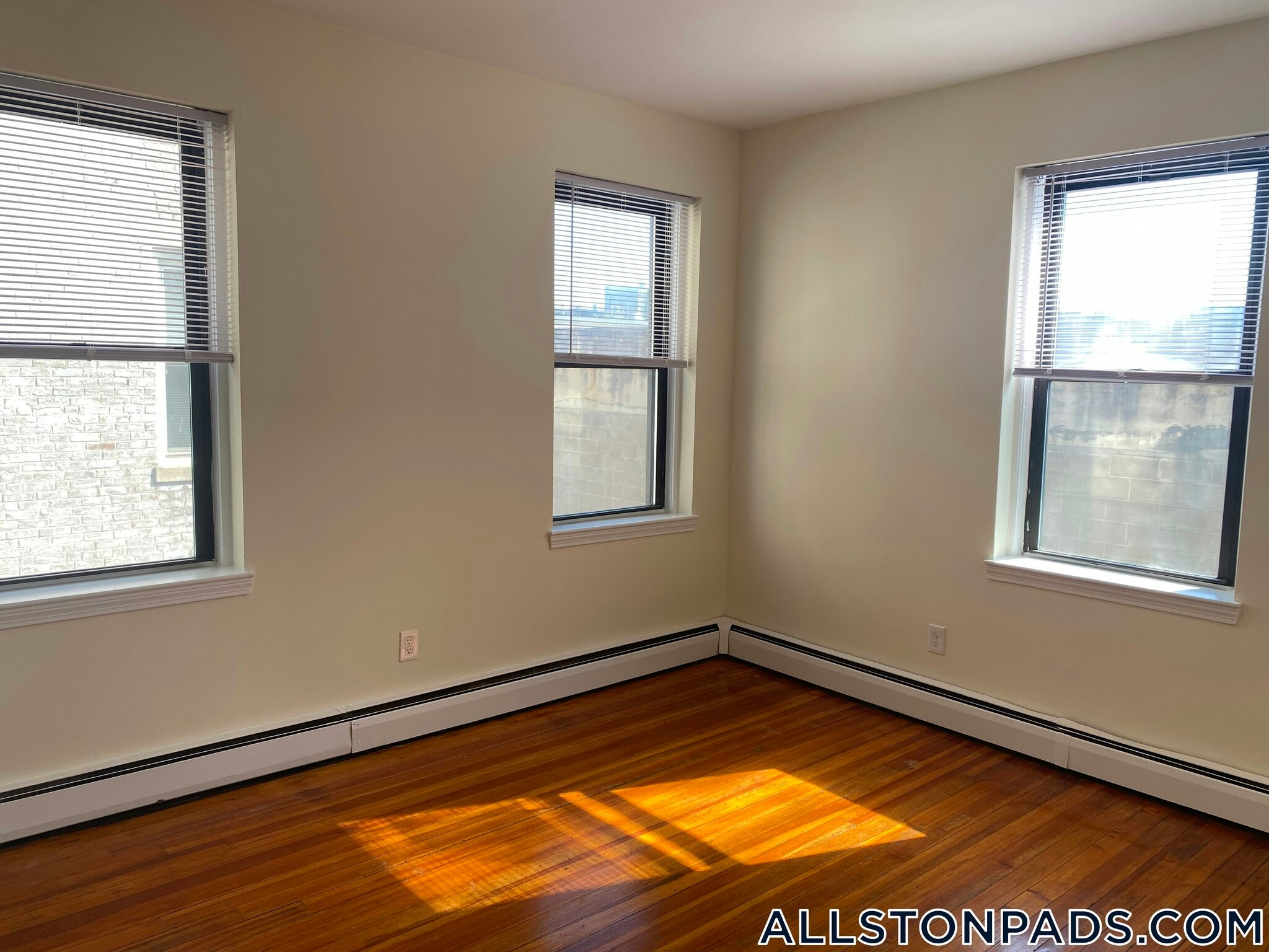 Building Photo - 64 Brighton Ave